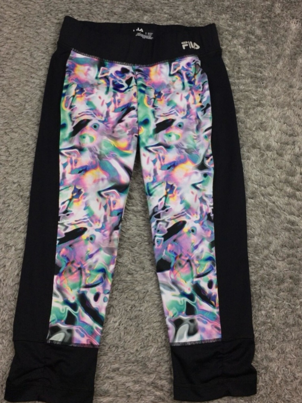 Fila Womens Size Small Abstract Print Capri Leggings Crop Workout Yoga Pants Mul